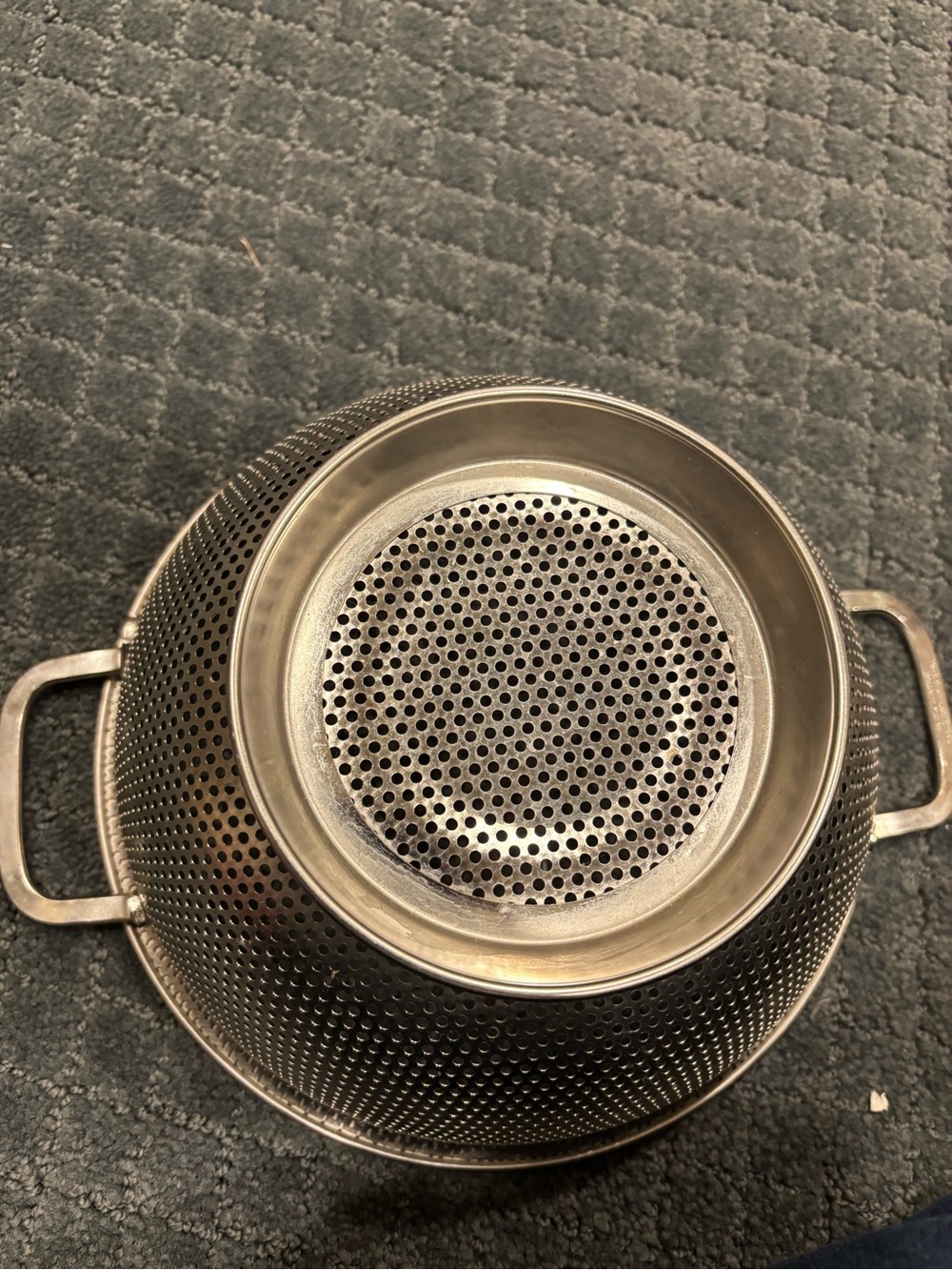 Stainless Steel Mesh Colander with Handles - Silver - Picture 2 of 2